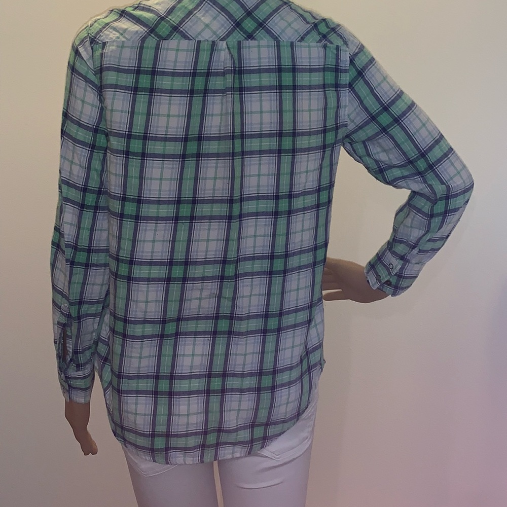 🌸 Spring flannel top 🐣 - Picture 2 of 2